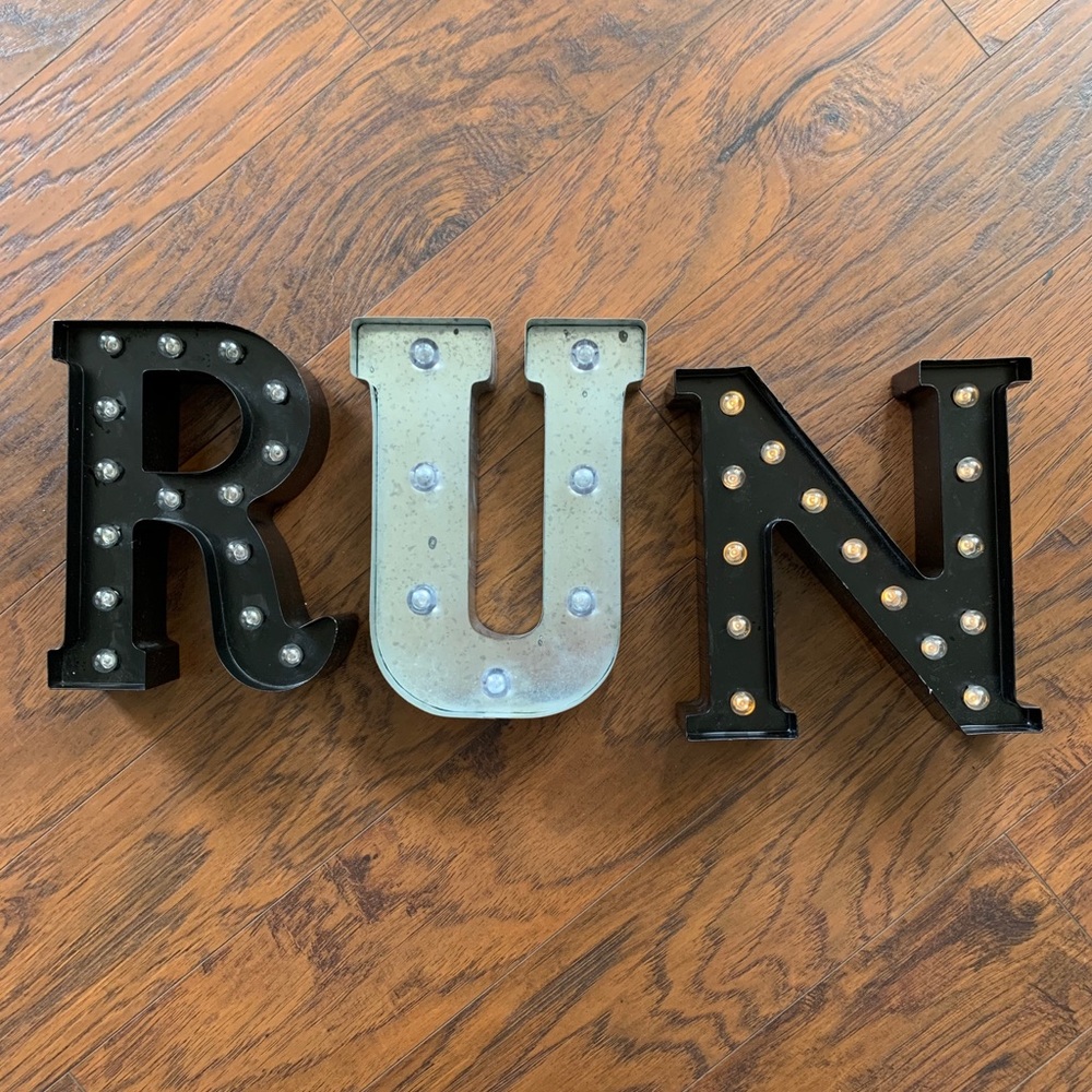 RUN Letter Sign - Picture 2 of 3